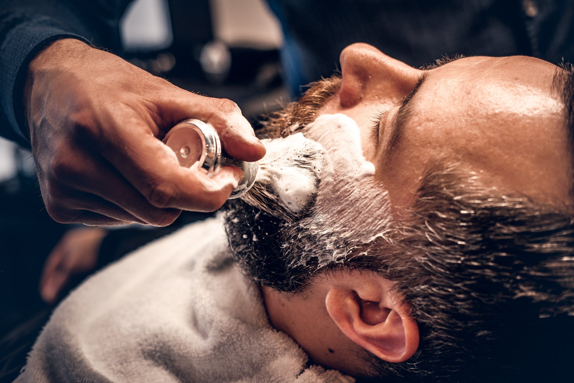 How To Get A Barber’s Hot Shave At Home.
