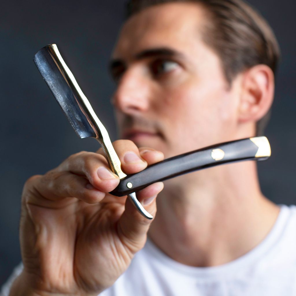 Naked Armor King Arthur Straight Razor 7/8&quot; Ebony Japanese Stainless Steel.