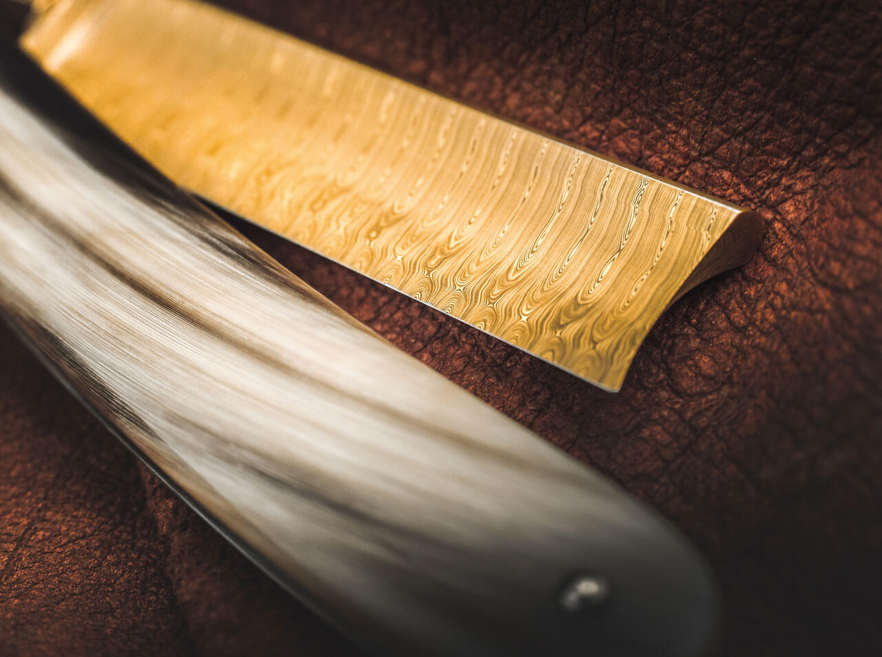 Boker Damascus Gold Horn Straight Razor 5/8&quot;.