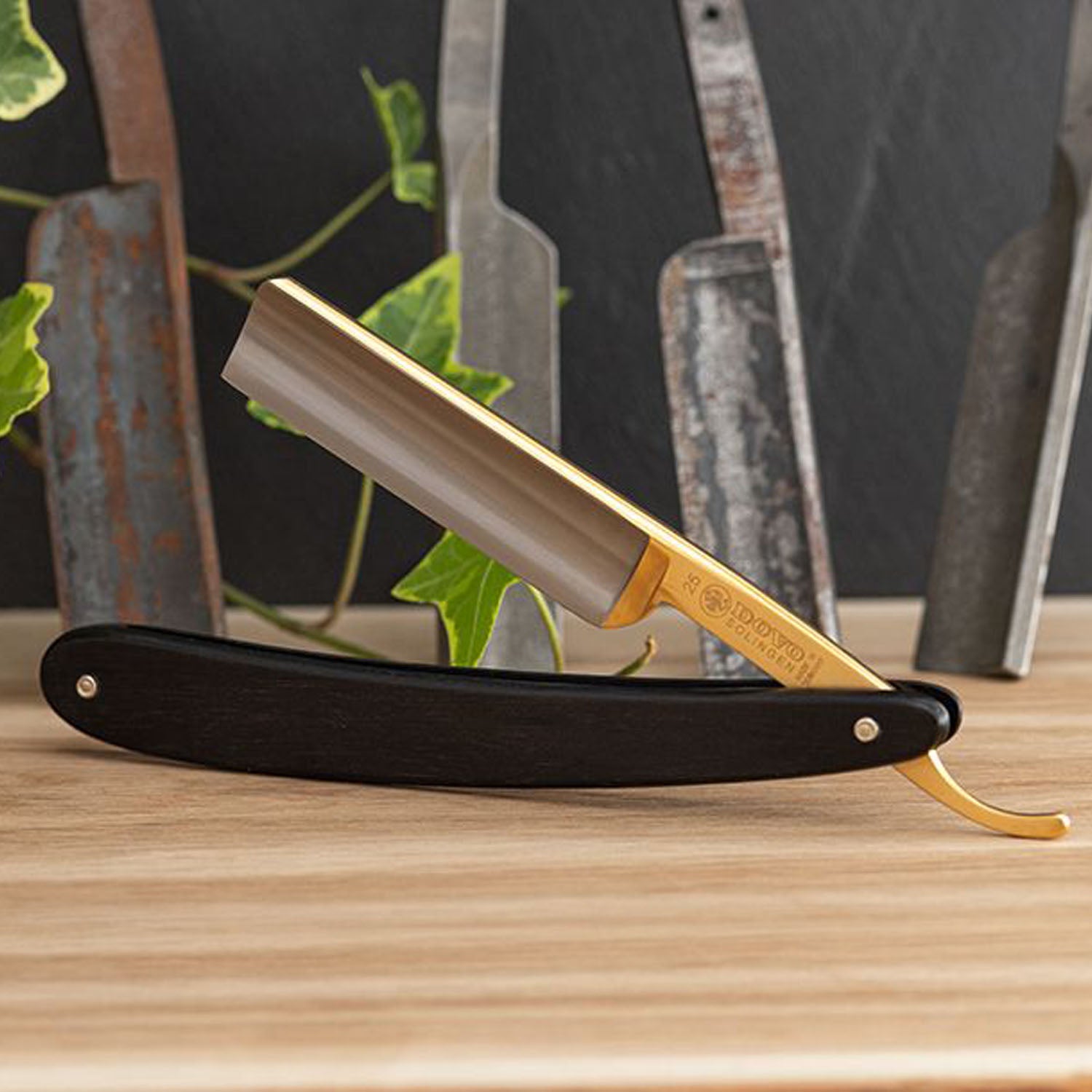 Dovo Apex Straight Razor 5/8&quot; Ebony Handle Square Point.