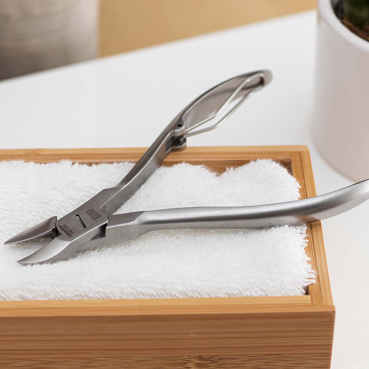 Dovo Stainless Satin Finished Nail Nipper - 5”