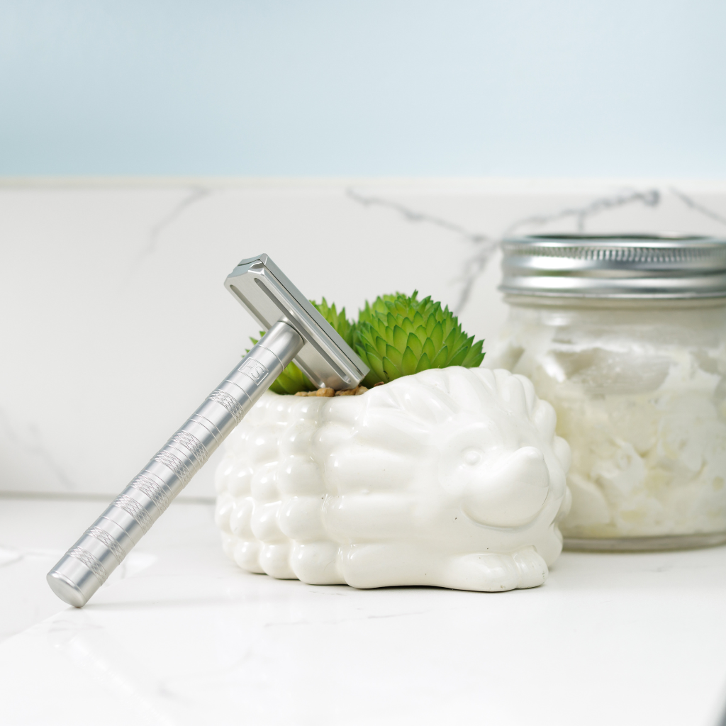 Henson Aluminum AL13 Mild Safety Razor.