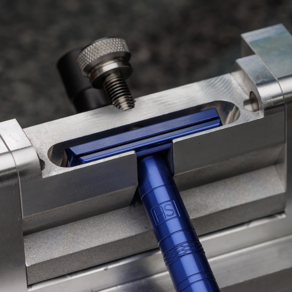 Henson Aluminum AL13 Steel Blue Medium Safety Razor.