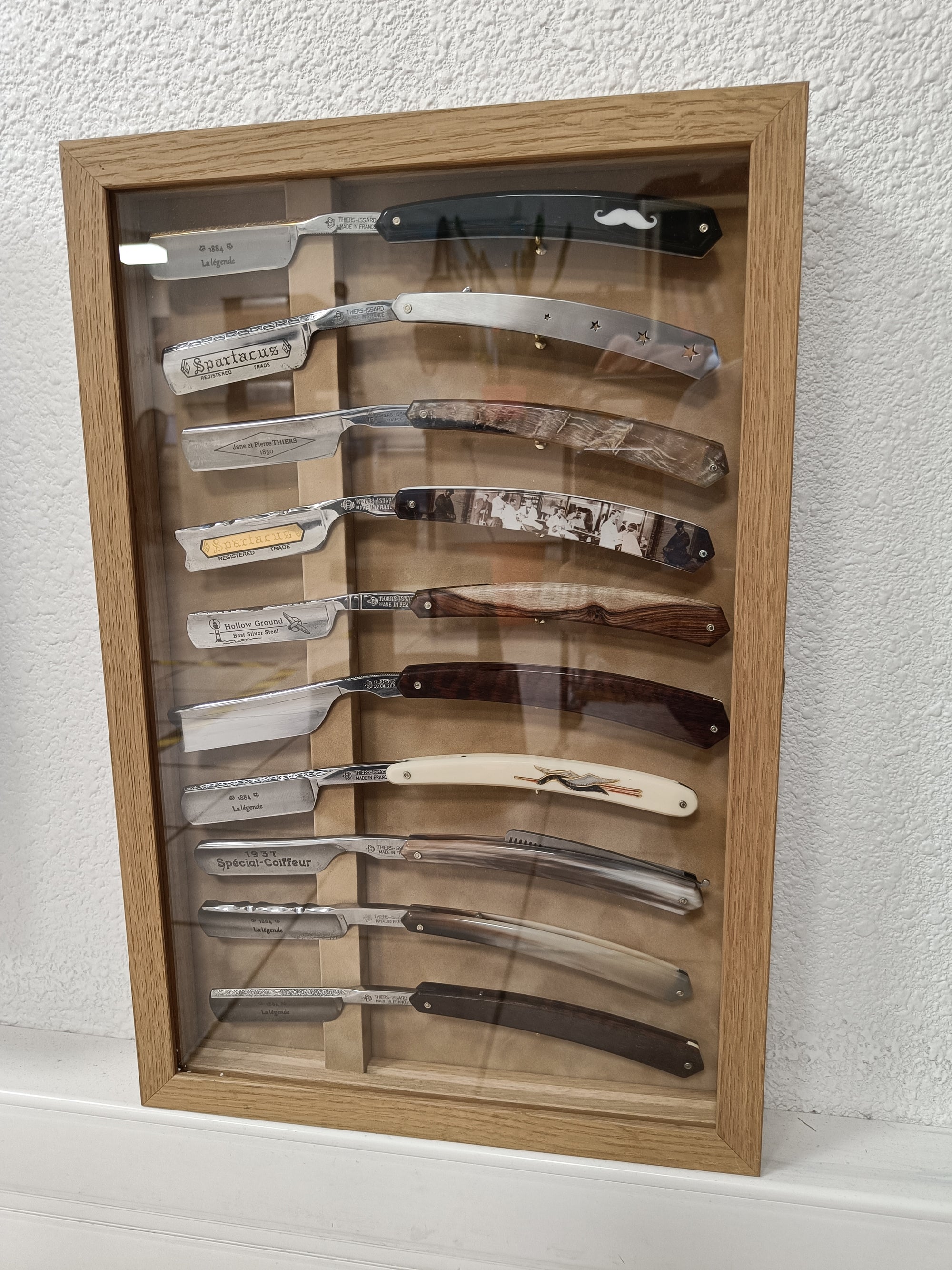 Thiers Issard Hanging Display Oak Case for 10 Straight Razors.