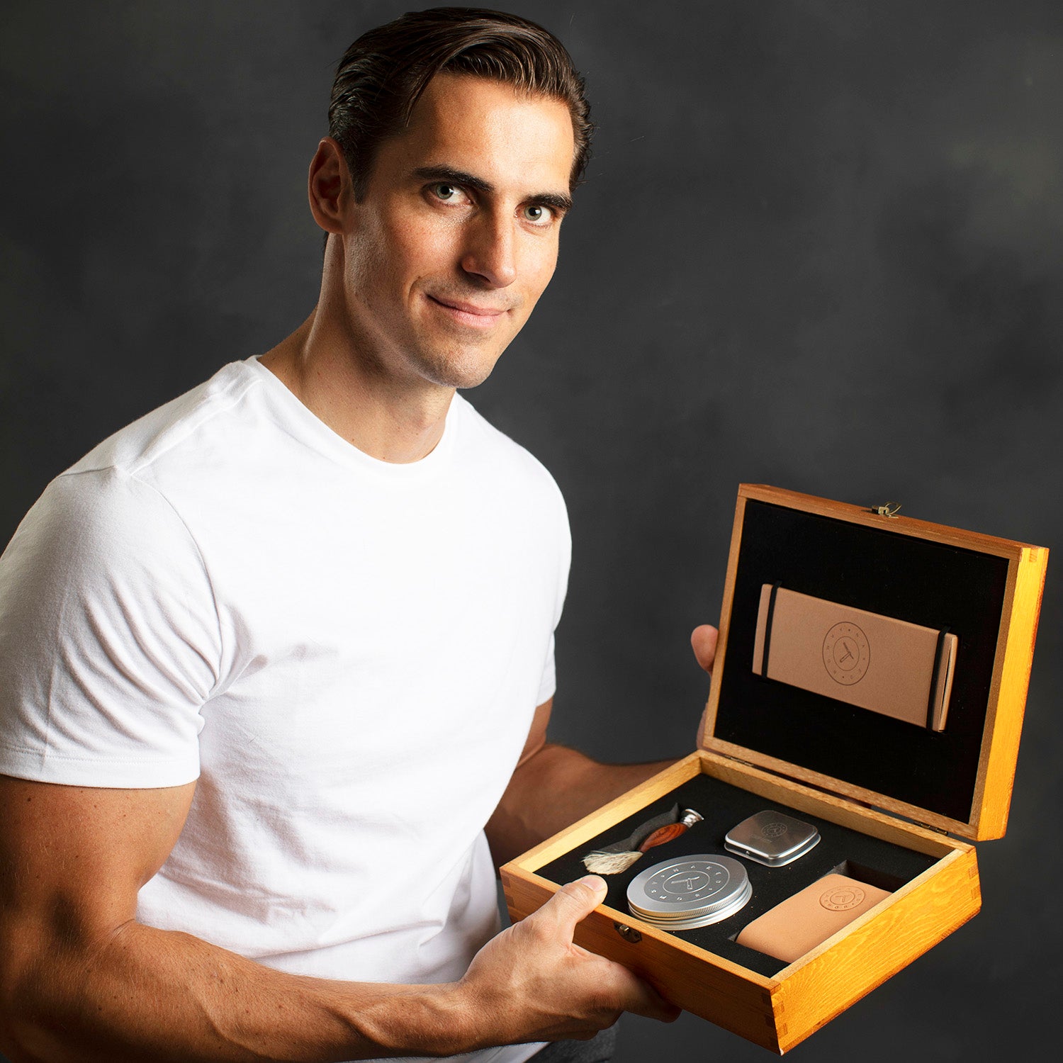 Naked Armor Thor Straight Razor Kit 7 Pieces.